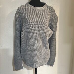 Old Navy Gray Crewneck Sweater with Soft Knit Fabric